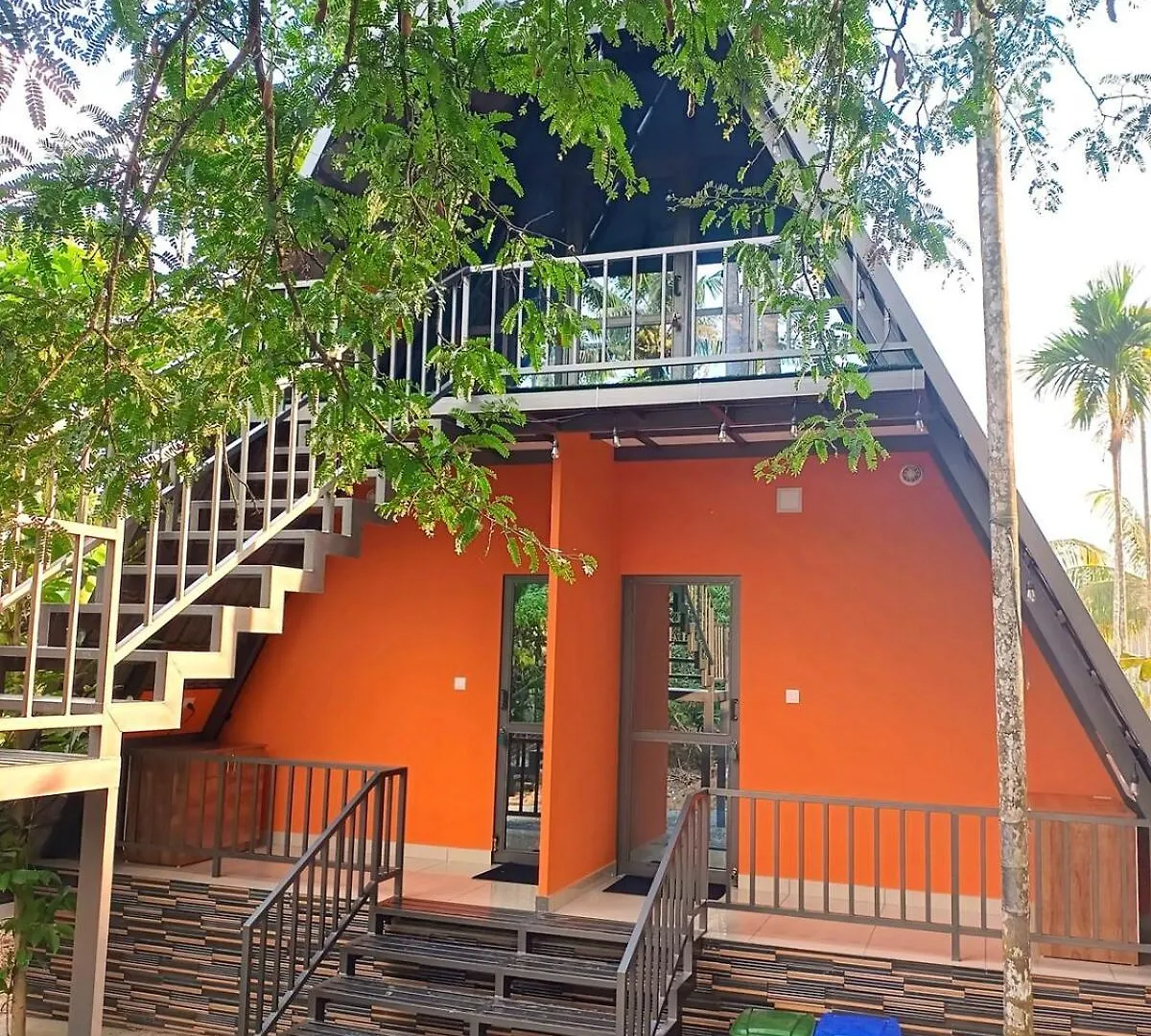 Villa Goldenpeak Estate-Homestay-3Bed-A Frame Holiday Home Wayanad