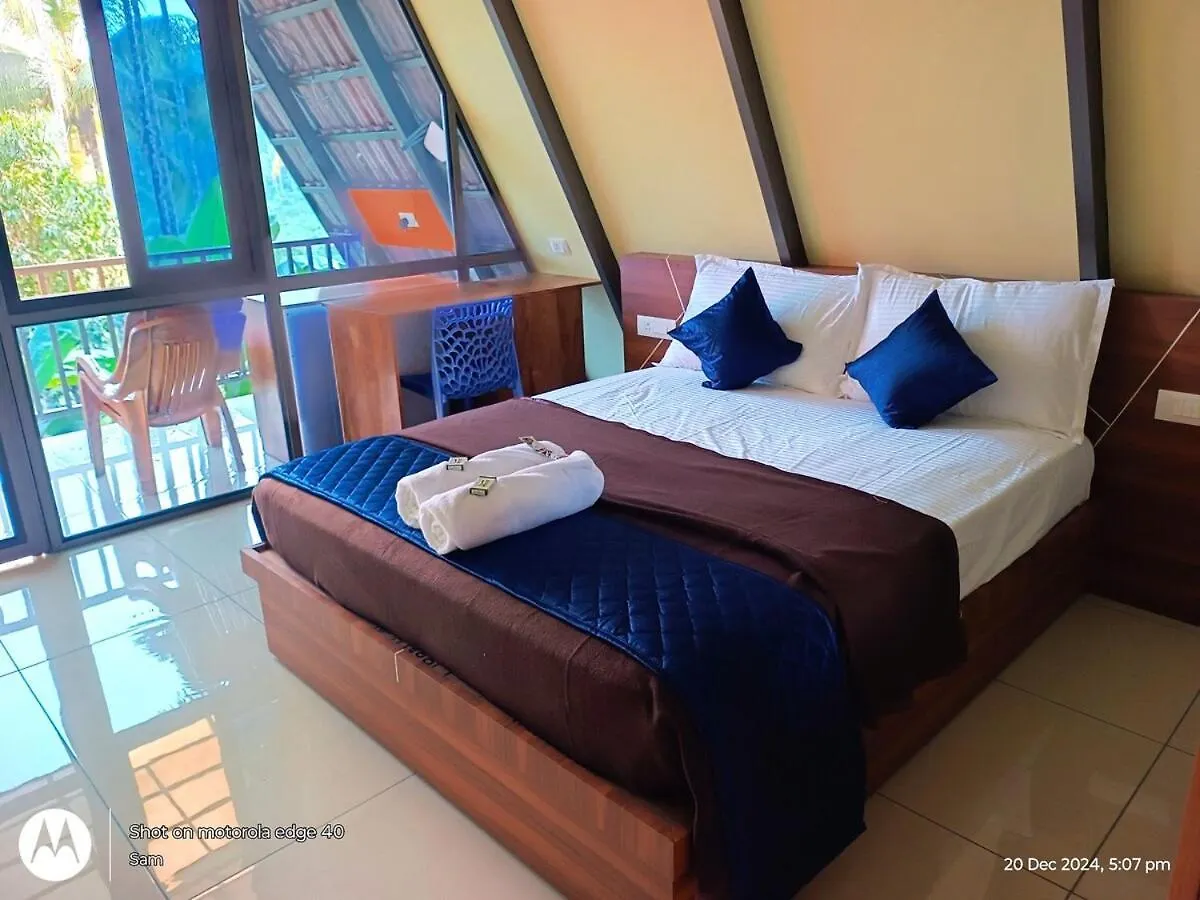 Villa Goldenpeak Estate-Homestay-3Bed-A Frame Holiday Home Wayanad India